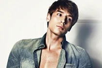 Bí quyết sở hữu cơ bụng 6 múi của “nam thần” lai Pháp-Hàn