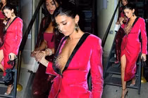 “Mỹ nhân nóng bỏng nhất Canada” gây sốc vì ăn mặc hở bạo, “thả rông” vòng 1