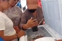 Bé gái 3 tuổi bất ngờ “sống lại” trong quan tài