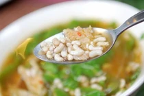 Món ăn từ trứng kiến, người khen ngon, người sợ “khóc thét”