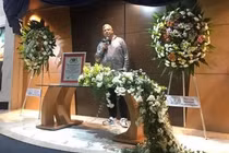 Người đàn ông giả chết để xem ai sẽ đến dự đám tang mình