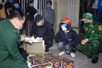 Bắt 2 vụ vận chuyển trái phép 75kg pháo nổ