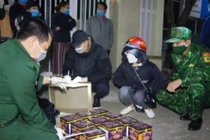 Bắt 2 vụ vận chuyển trái phép 75kg pháo nổ