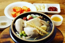 Cách làm gà hầm sâm ngon đúng kiểu Hàn Quốc “tẩm bổ” chồng con