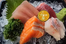 Ăn hải sản sống, cẩn thận “rước” các bệnh nguy hiểm vào thân