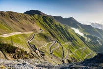 Tận mục những con đường nguy hiểm nhất thế giới