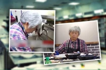 Con trai qua đời, cụ bà phải rửa bát thuê 12 năm trả nợ