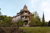 Choáng ngợp loạt lâu đài bỏ hoang đẹp nhất thế giới