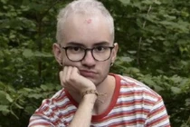 Chàng trai có 10 nhân cách khác nhau không thể tự rời khỏi nhà