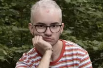 Chàng trai có 10 nhân cách khác nhau không thể tự rời khỏi nhà