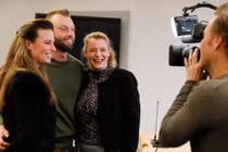 Thấy con giống hệt bác sĩ, cặp đôi phát hiện sự thật sốc