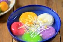 Cách làm món chè trôi ngũ sắc từ các loại rau củ đón Tết Hàn thực