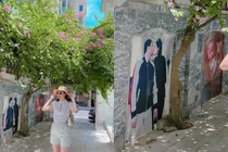 Á hậu Thanh Tú trang trí cổng nhà bằng ảnh cả chồng lẫn con