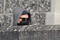 Người đàn ông bị tòa cấm lại gần động vật vì lý do sốc