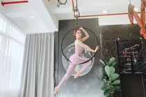 Chiêm ngưỡng “Cá sấu chúa” Quỳnh Nga nóng bỏng với yoga bay