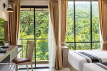 Chê dịch vụ của resort hạng sang, du khách bị dọa phạt 2 tỷ