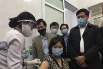 Hôm nay ở Hà Nội, Hải Dương, TP HCM, ai được tiêm vắc-xin phòng COVID-19?