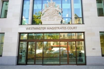 Nam cảnh sát bị kiện vì lắp camera theo dõi bạn gái cũ