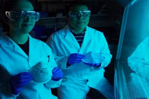 Thực hư tin đồn khẩu trang mới vô hiệu hóa visus corona trong 5 phút