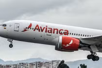 Kinh hoàng hát hiện 2 thi thể dưới càng máy bay ở Colombia