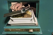 700 người đăng ký làm tù nhân thử nghiệm 3 ngày ở Thụy Sĩ