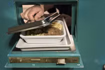 700 người đăng ký làm tù nhân thử nghiệm 3 ngày ở Thụy Sĩ