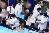 Nam bệnh nhân sàm sỡ bác sĩ đang sơ cứu vết thương cho mình?