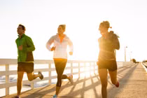 Tập thể dục trước bữa sáng đốt cháy mỡ nhanh đến kinh ngạc