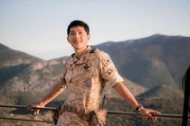 Các nam thần xứ Hàn “đốn tim” fan nữ khi diện quân phục cực bảnh