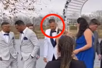 Chú rể bật nắp quan tài trong đám cưới gây phẫn nộ