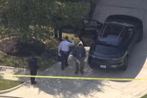 Bé trai 5 tuổi tử vong vì bị mẹ bỏ quên trong xe hơi