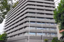 Bị bỏ quên 9 tiếng trong ôtô, bé trai Nhật tử vong thương tâm