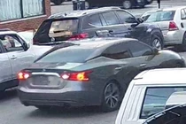 Ghi hình về nạn cướp, phóng viên Mỹ bị trấn lột cả máy quay