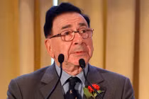 Bác sĩ ghép tạng đầu tiên trên thế giới vừa qua đời là ai?