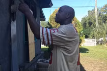 Chú chó hy sinh tính mạng xông vào biển lửa để cứu cả gia đình chủ