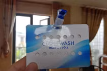 Thẻ đeo kháng khuẩn được quảng cáo rầm rộ có giúp phòng ngừa virus corona?