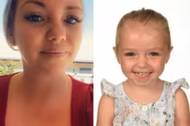 Mải xem phim với bạn trai, mẹ bỏ quên con gái trong ô tô