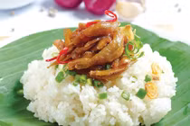 Tò mò món xôi cá cơm Nha Trang khiến bao thực khách mê mẩn