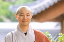 Nhà sư Hàn Quốc thừa nhận sinh thêm con sau khi xuất gia