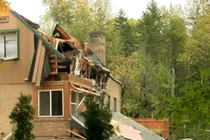 Mỹ: Máy bay đâm vào nhà dân, 3 người thiệt mạng