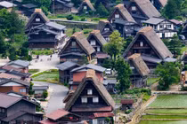 Ngắm ngôi làng cổ mái chóp đẹp như tranh vẽ ở Nhật Bản