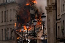 Hiện trường thảm khốc vụ nổ khí gas Paris hàng chục người thương vong