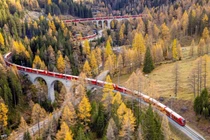 Cận cảnh đoàn tàu du lịch dài nhất thế giới với 100 toa