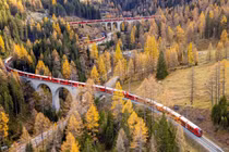 Cận cảnh đoàn tàu du lịch dài nhất thế giới với 100 toa