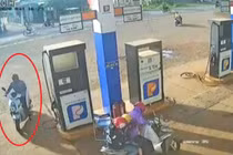 Truy tìm người nhặt cọc tiền của nhân viên cây xăng đánh rơi