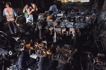 Cháy phòng trưng bày xe điện Ấn Độ, 19 người thương vong