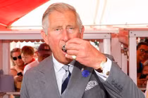  Vua Charles III và thói quen sinh hoạt hàng ngày cực kỳ khắt khe