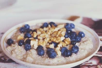 10 thực phẩm giúp giảm axit dạ dày hiệu quả