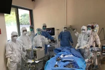 Chia sẻ xúc động của bác sĩ điều trị bệnh nhân COVID-19 nặng từ “tâm dịch”