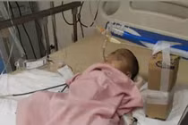 Bé 1 tuổi tử vong khi ăn thạch: Lời cảnh tỉnh cho các bậc cha mẹ